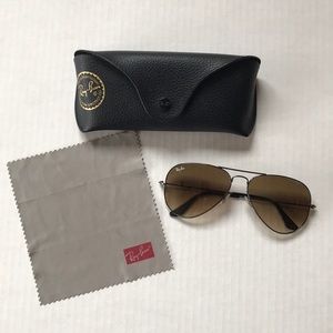 Ray-Ban Aviator Sunglasses